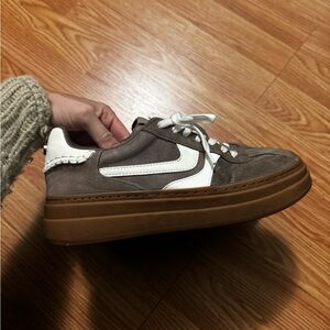 Steve Madden Dodge Sneaker size 7.5 Women